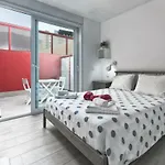 Flatguest - Castle Sea View